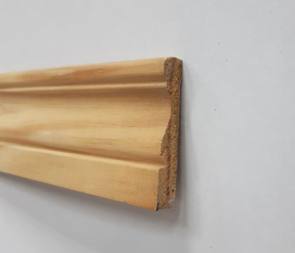 CHAMBRANLE A DOUCINE MOULUREE EN PIN DES LANDES BRUT 9X48X2400