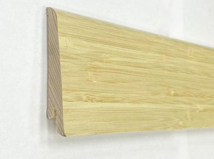 PLINTHE DOUBLE ESSENCE PLACAGE BAMBOU CLAIR VERNI 80x15x2500 DINACHOC