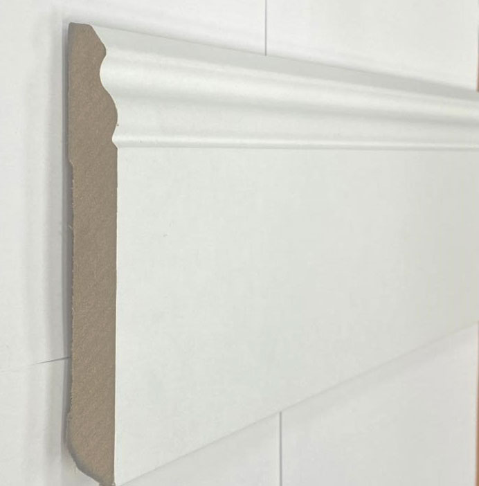 Plinthe MDF Moulure Blanche au Style Victorien