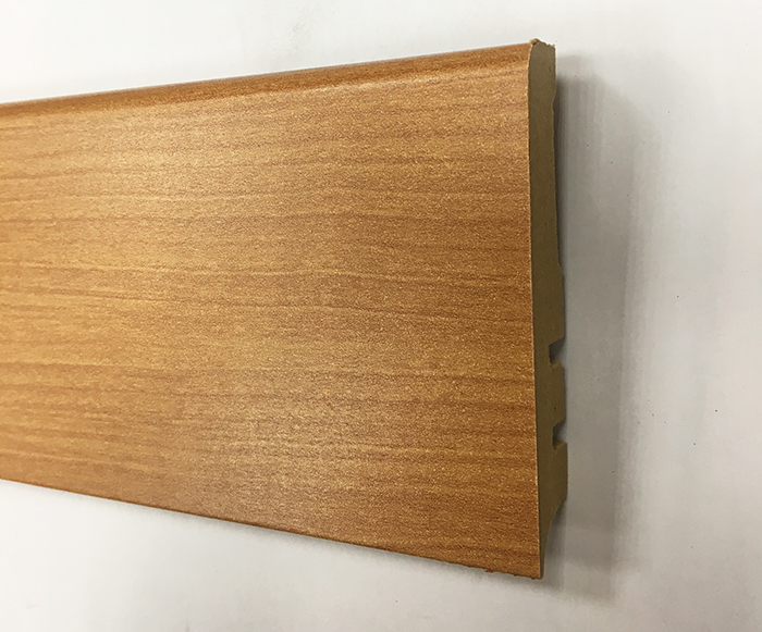 Plinthe MDF finition Merisier
