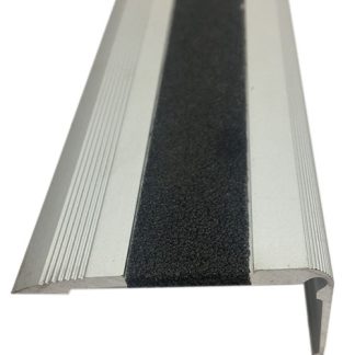 Nez de marche alu argente bande noire 113X52X30mm
