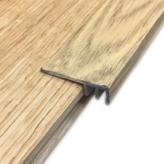 NEZ DE MARCHE ALU CHENE 30x2700x12-16mm (13542/270) NEZ DE MARCHE ALU CHENE 30x2700x12-16mm (13542/270)