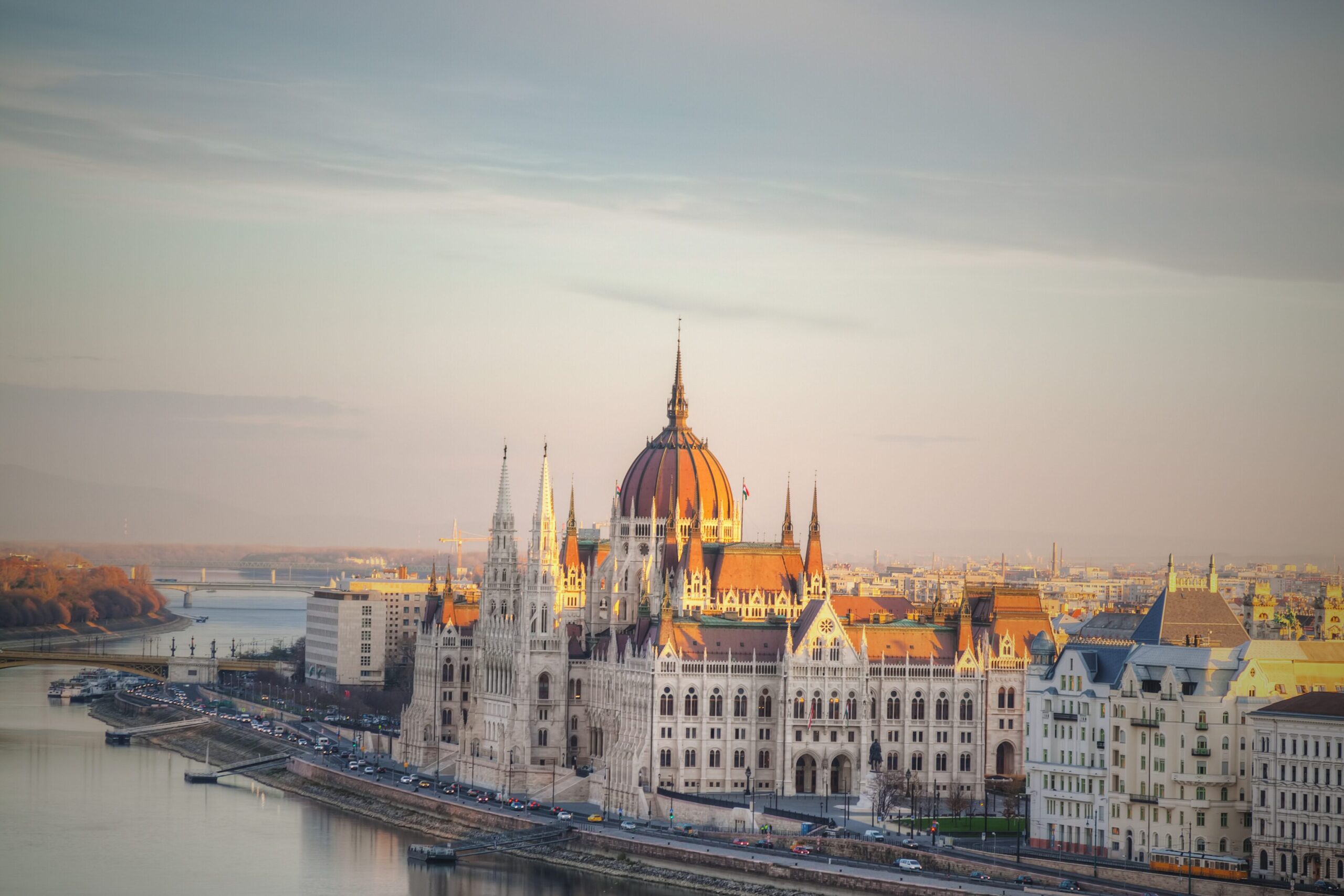 La-fascinante-histoire-derriere-le-nom-du-parquet-en-point-de-Hongrie